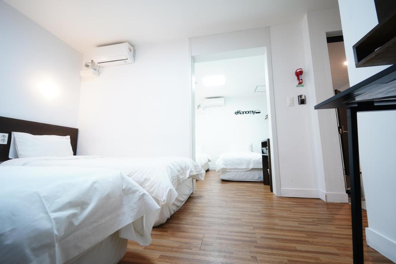 Ekonomy Haeundae Hostel *
