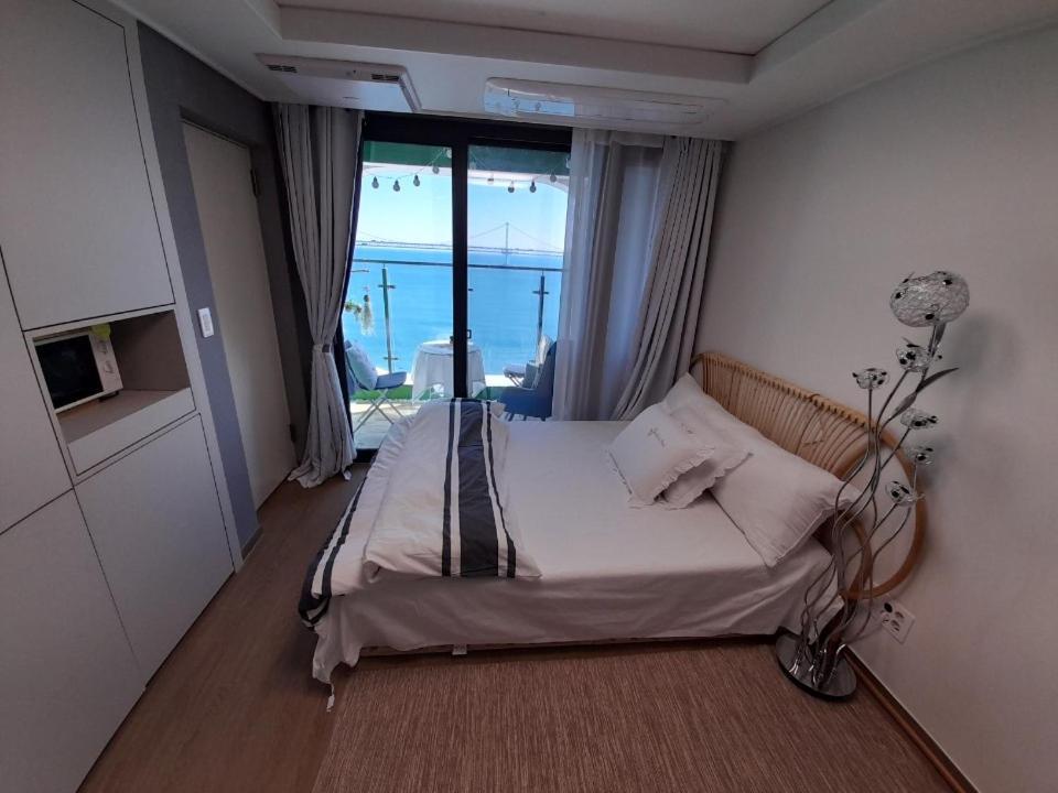 Apartment Gwangalli Ocean View One Studio Busan