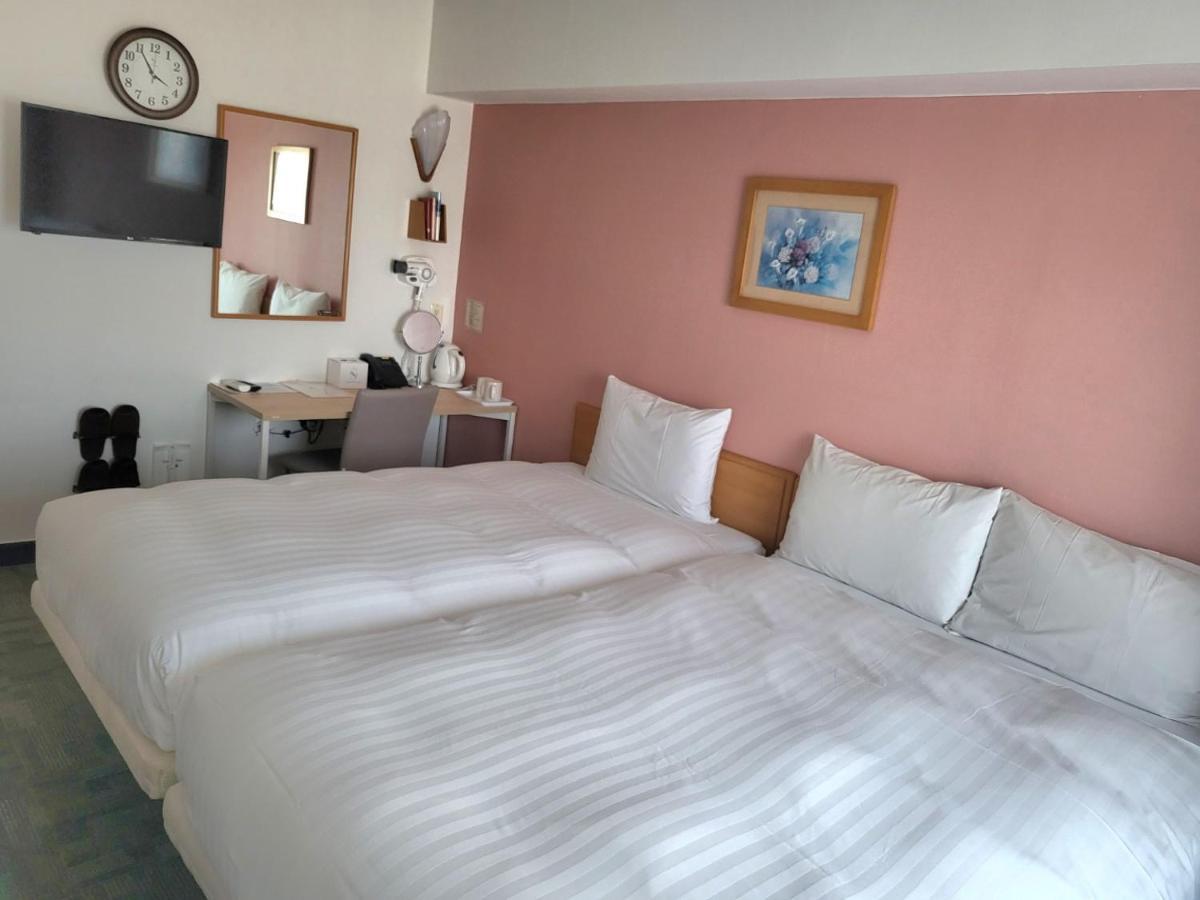 Hotel Toyoko Jungang Station 3*