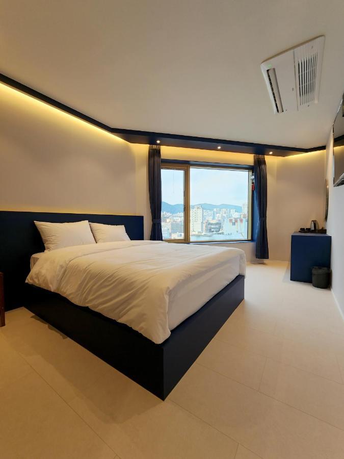 Gold Stone Hotel