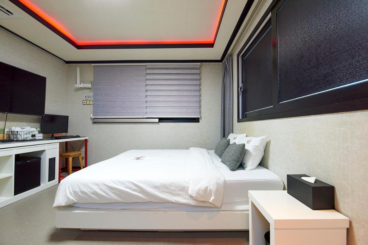 Danube Seomyeon Hotel *