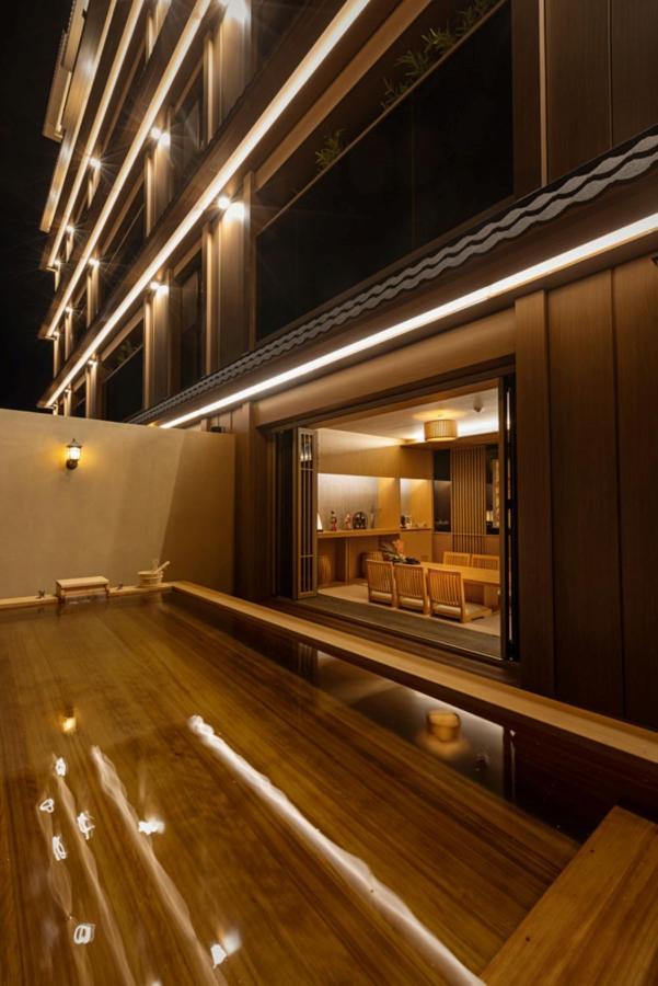 Hoshikage Hotel *