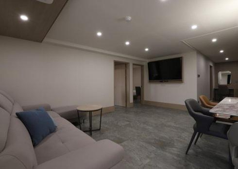 Motel H Avenue Hwamyeong *
