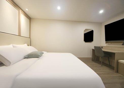 H Avenue Hwamyeong Motel