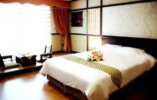 Dong Tourist Hotel 4*