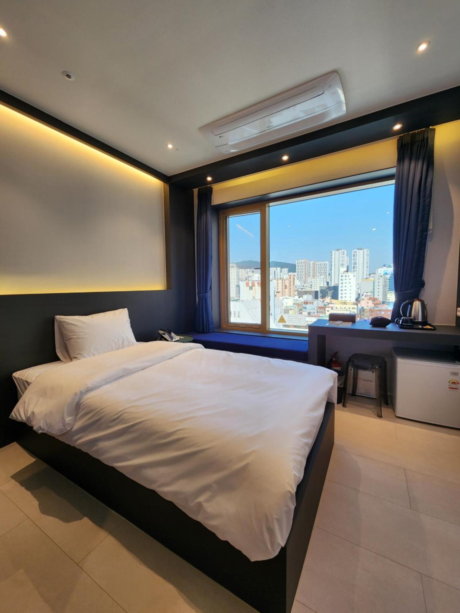 Gold Stone Hotel 3*