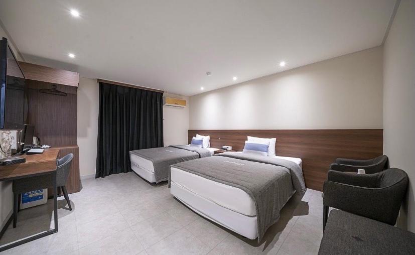 Motel Egg 3*