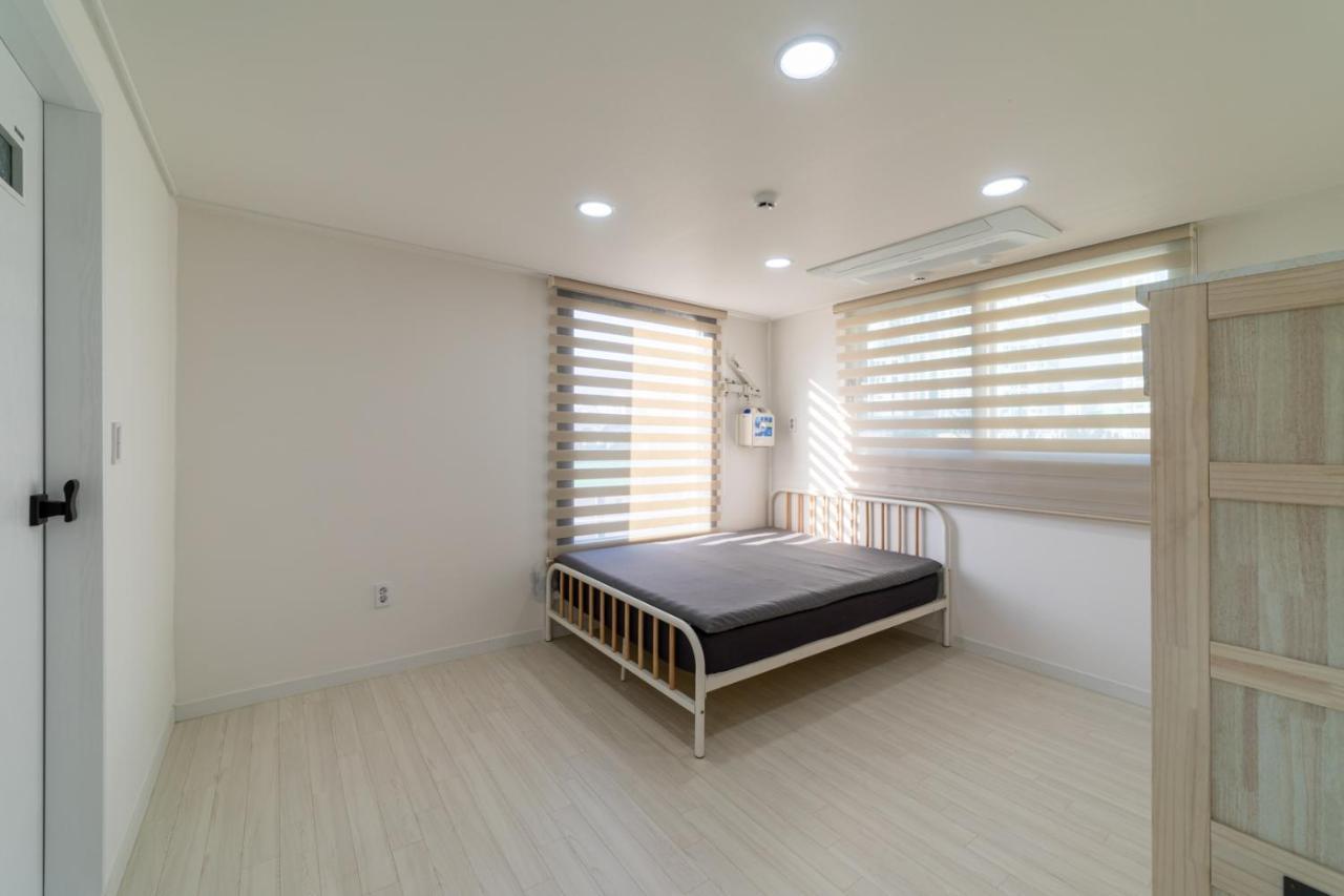 4 3 Bathrooms Whole House * Busan
