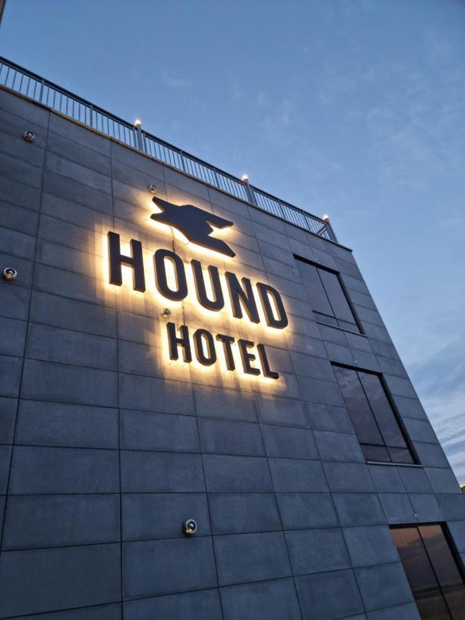 Hound Songjeong Hotel