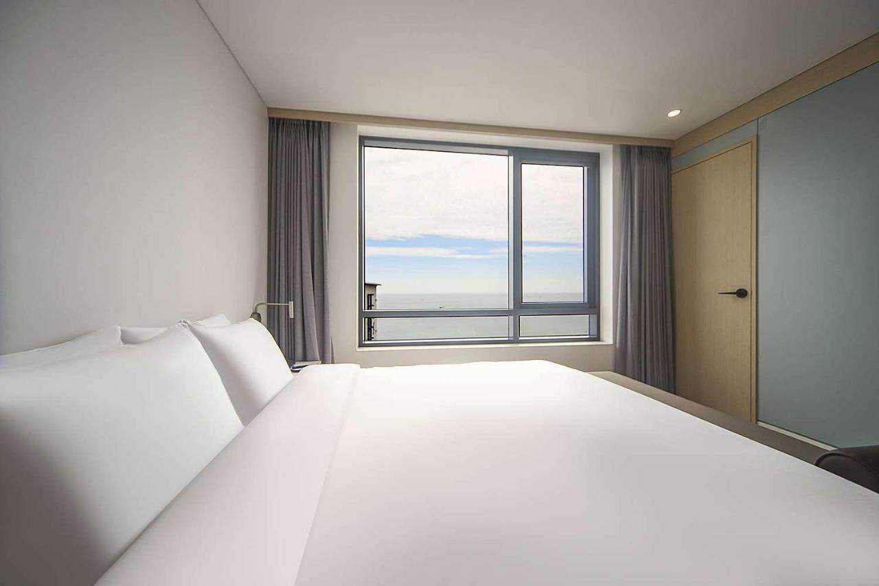 Hound Songjeong Hotel