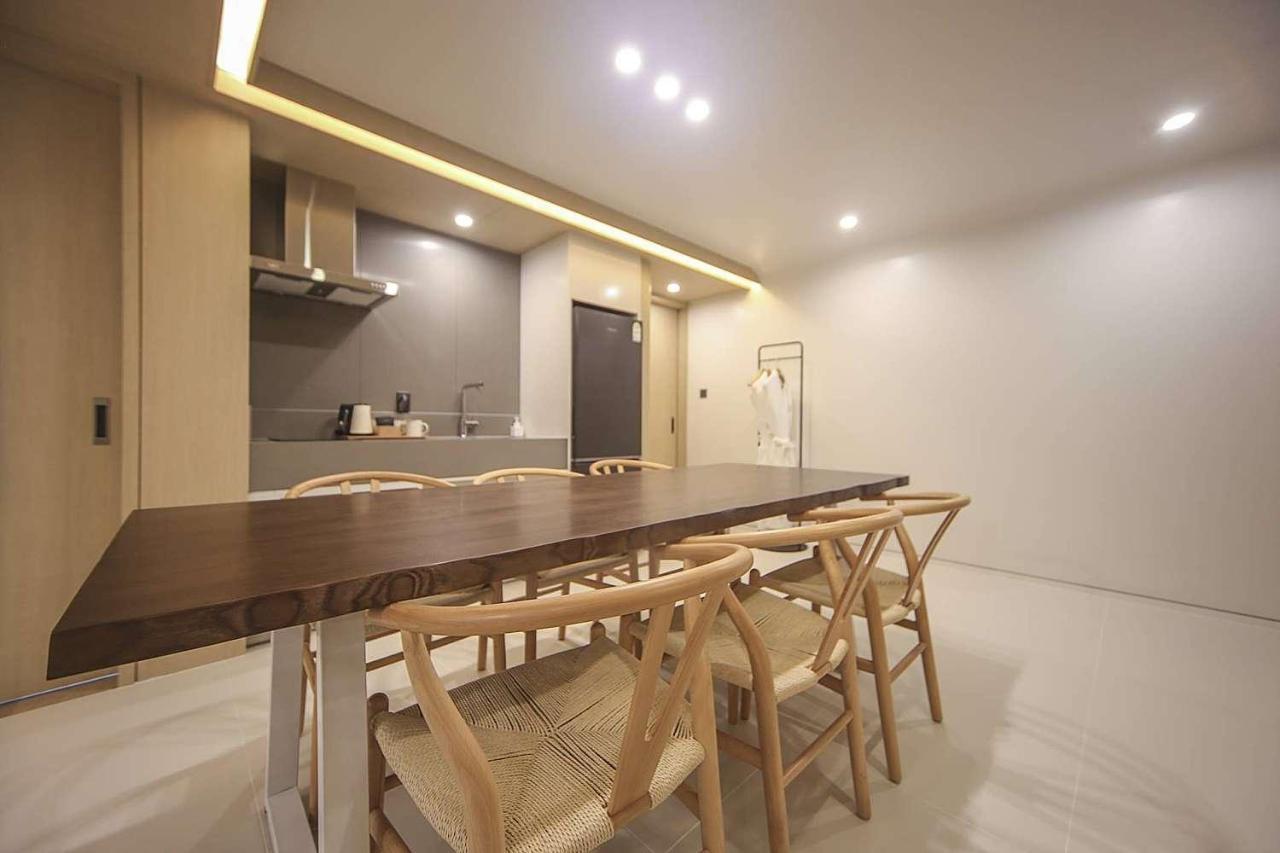 Hound Songjeong Hotel