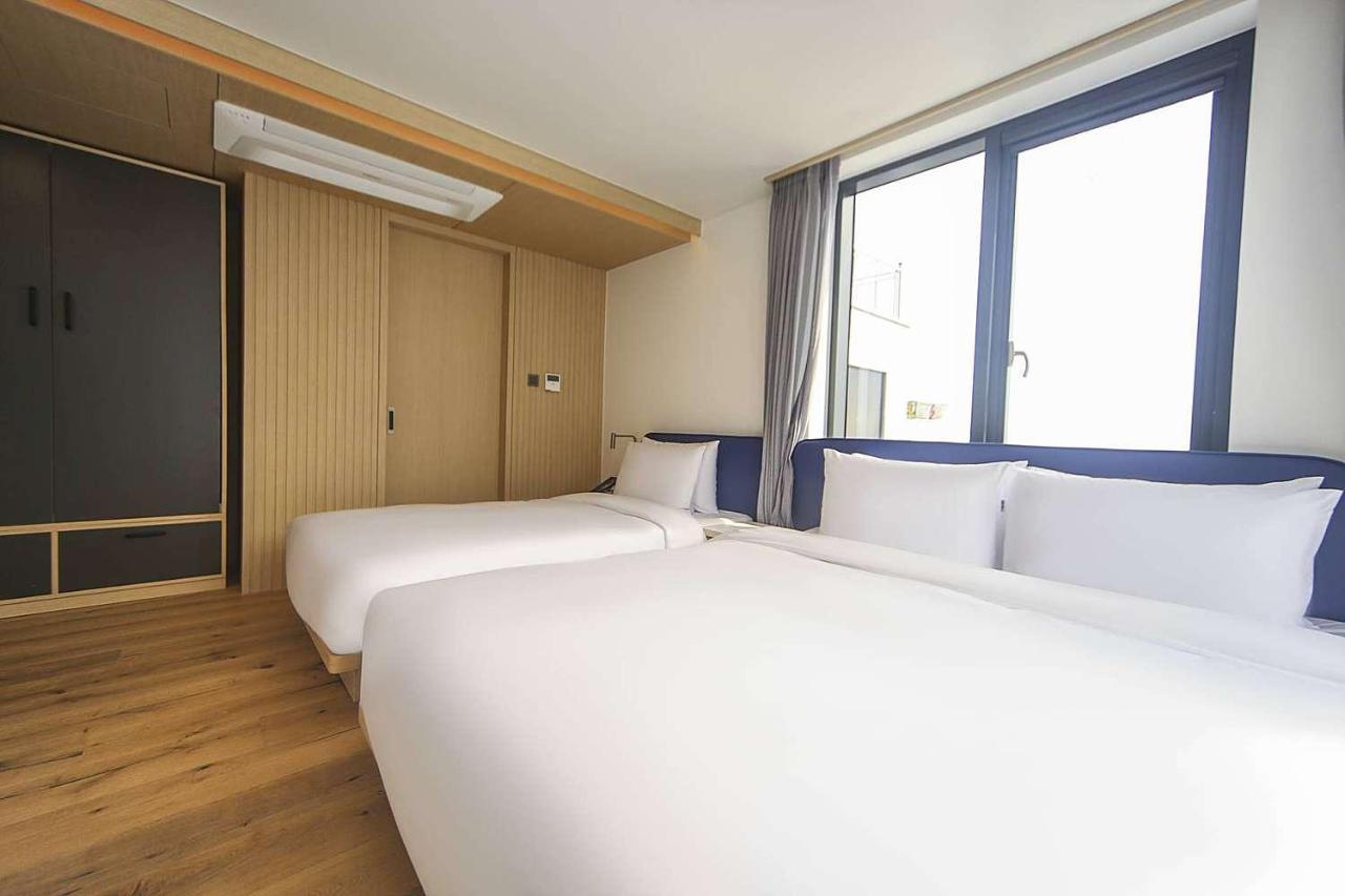 Hotel Hound Songjeong *