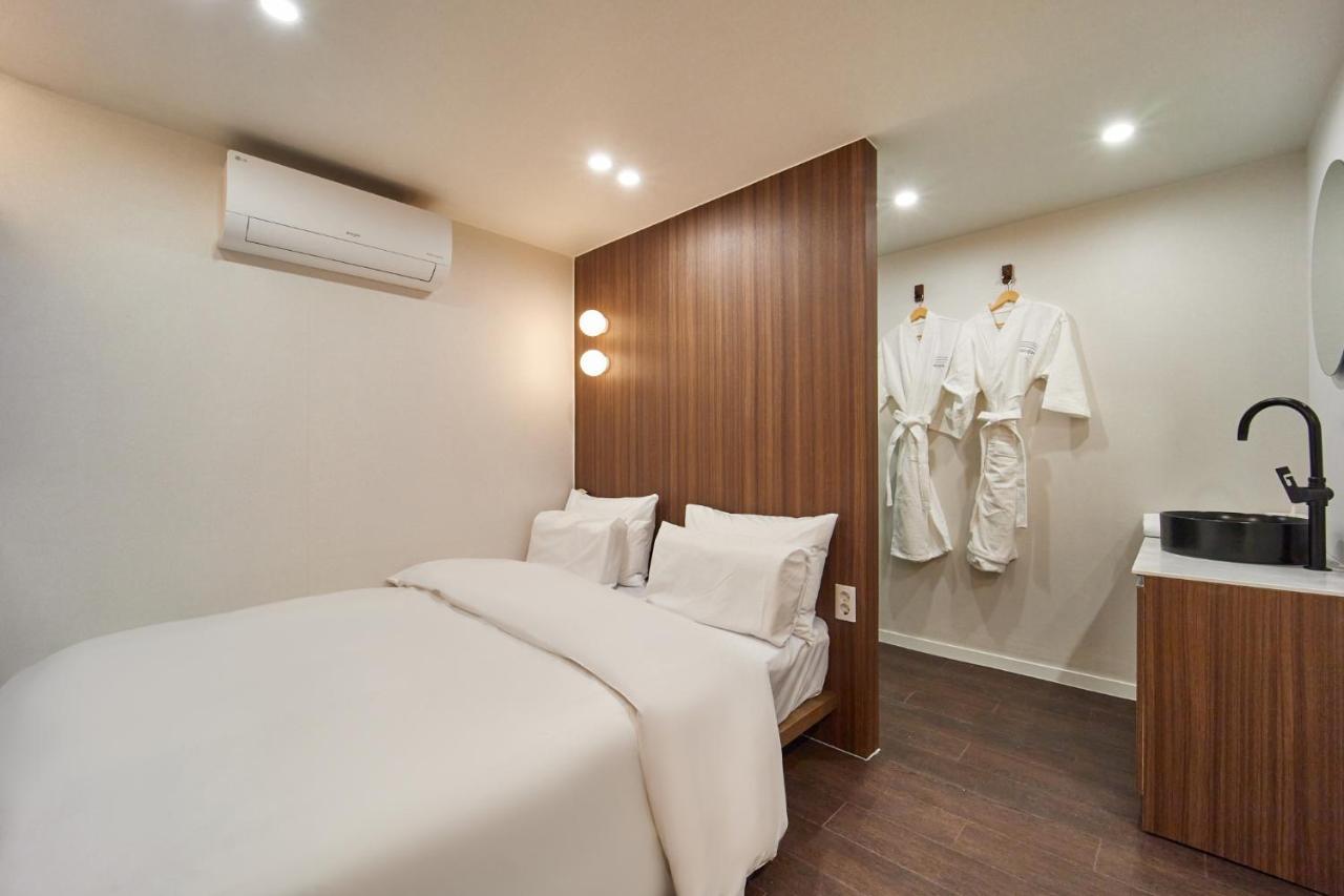 Aank Nampo Hotel *