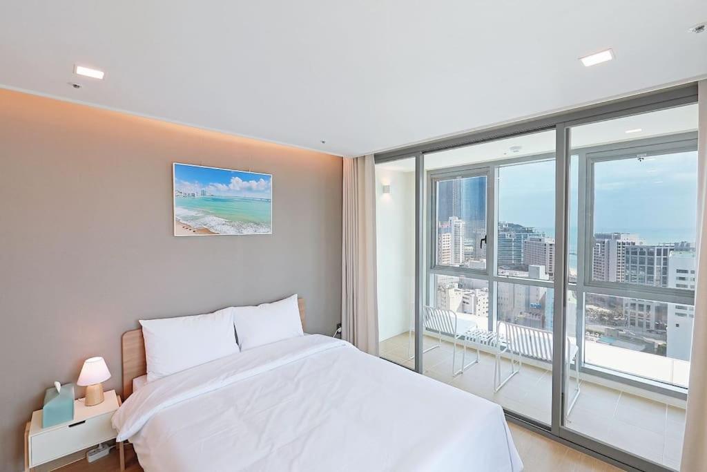 Apartment Wave Haeundae *