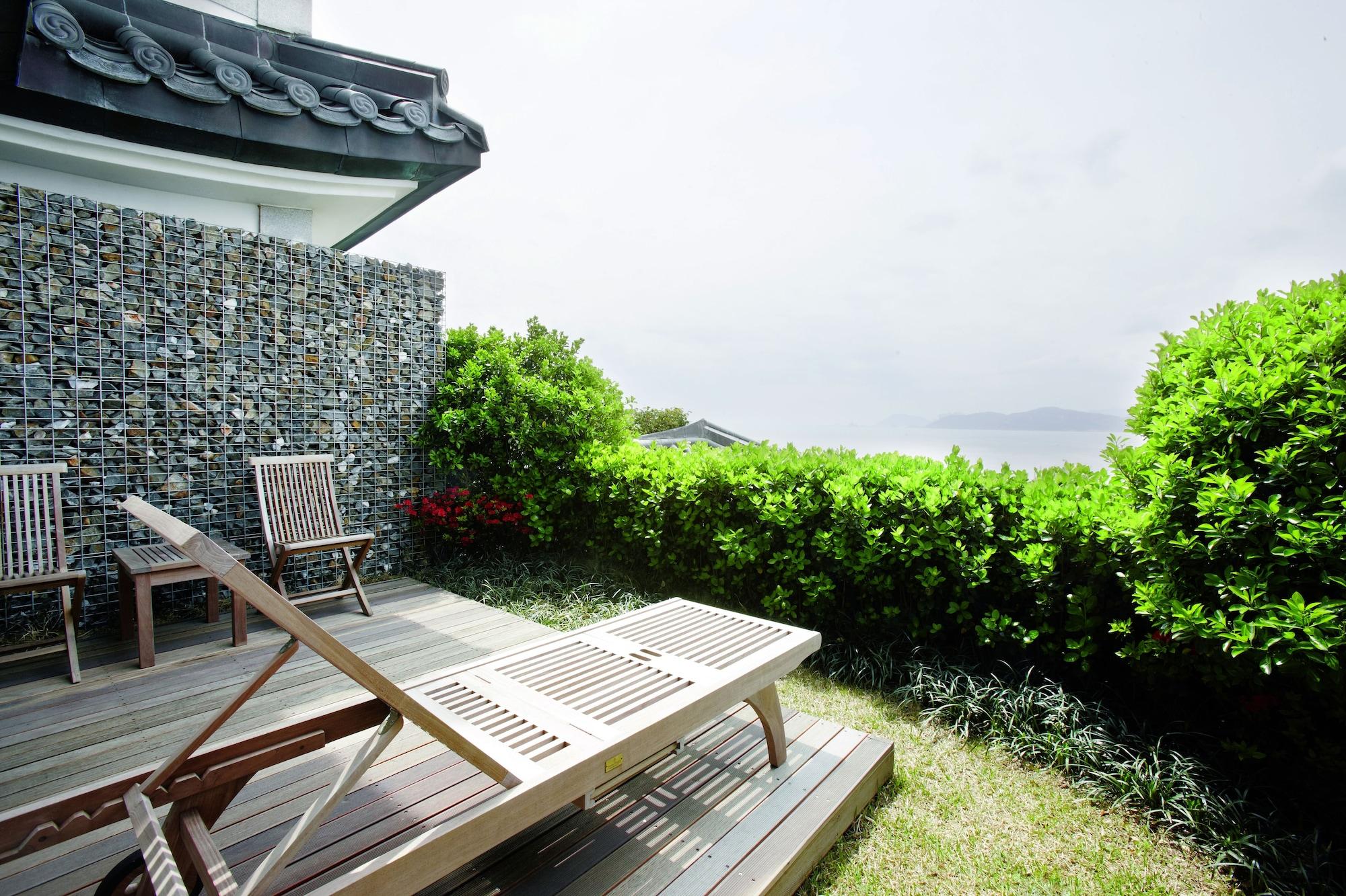 Hotel Illua 3*