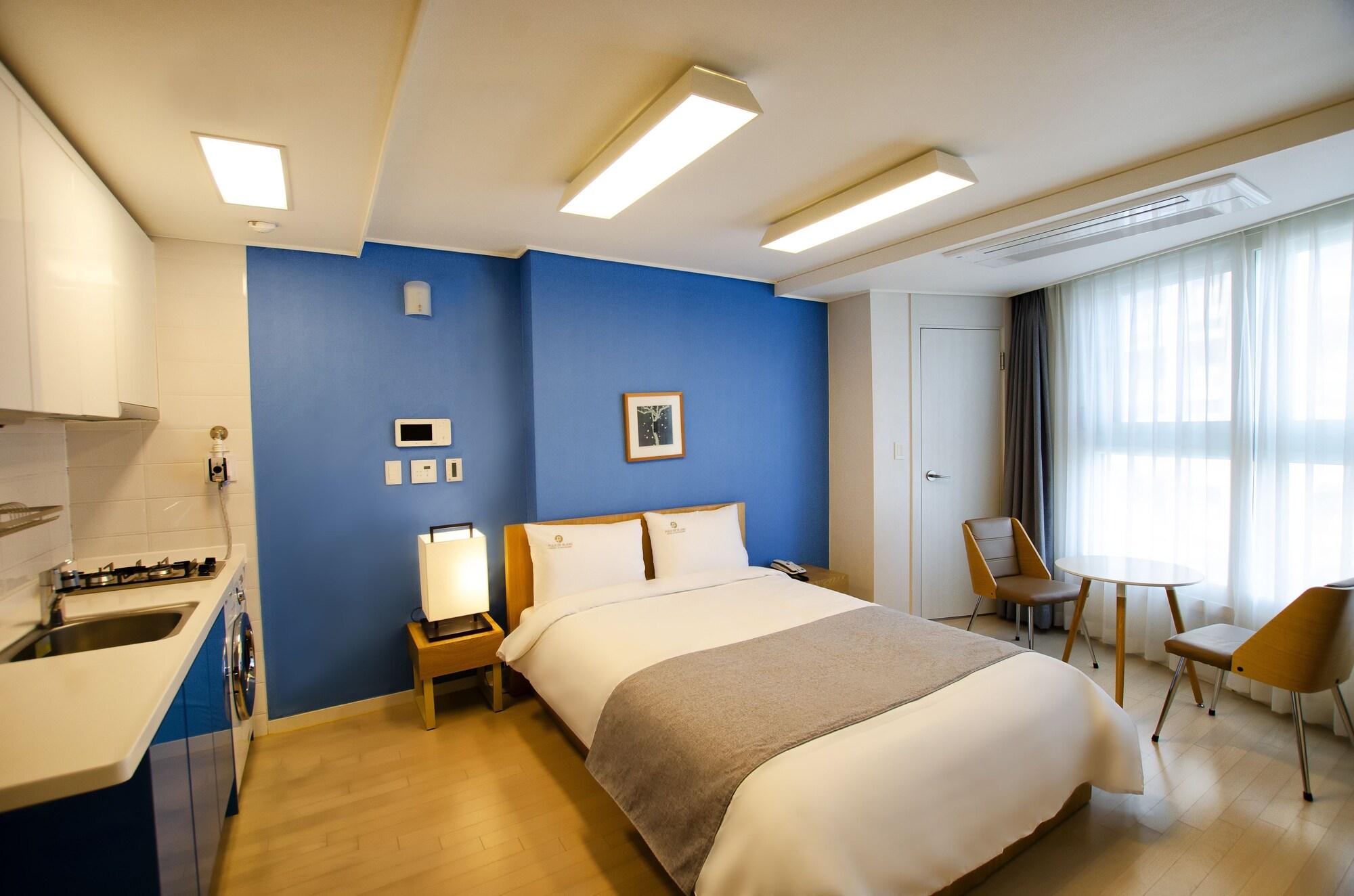 Plea De Blanc & 4* Busan
