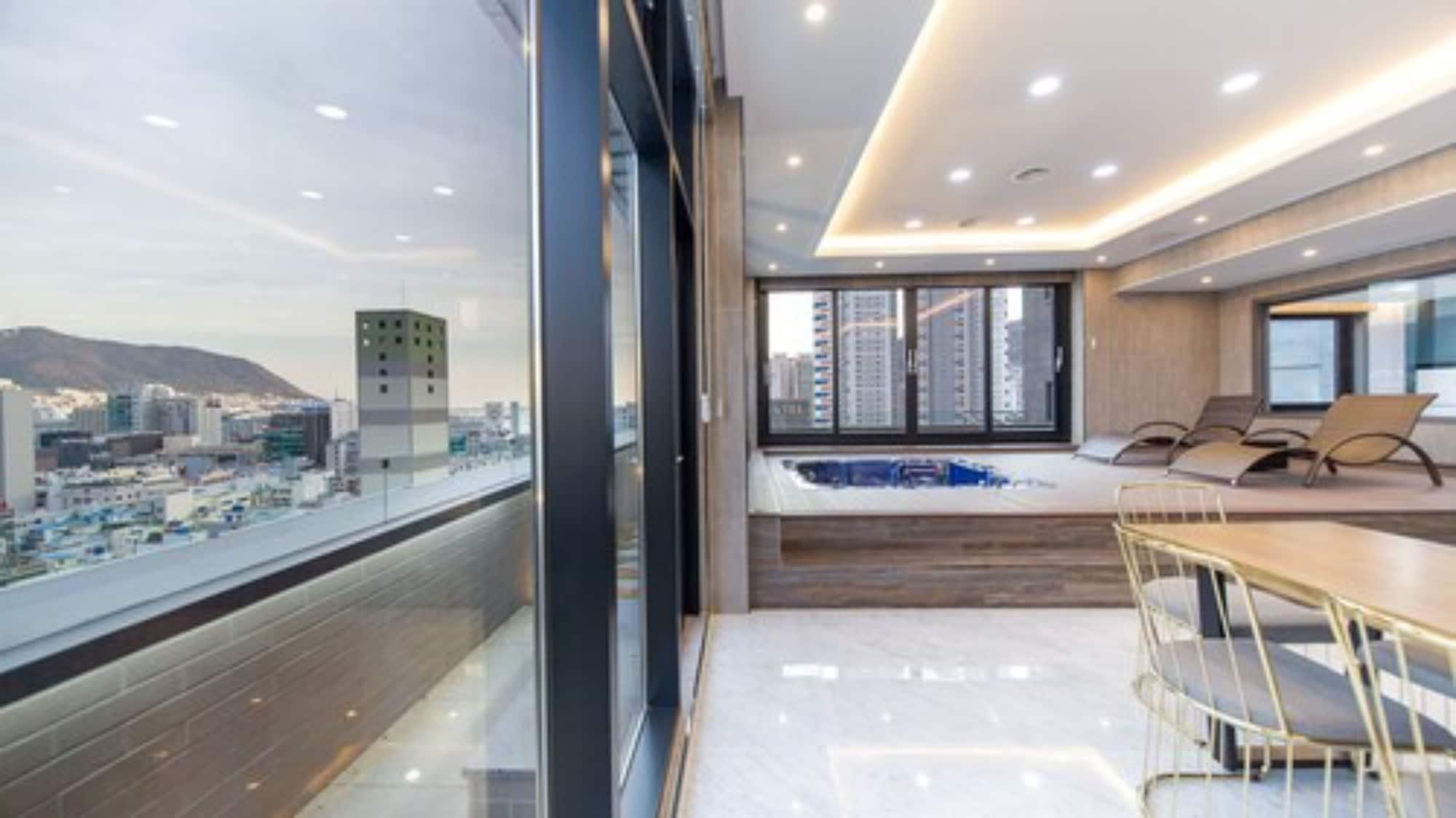 Hotel Gnb 4*