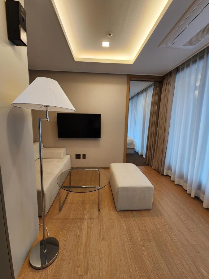 Hotel Deluxe Twin Haeundae Elbon The Busan