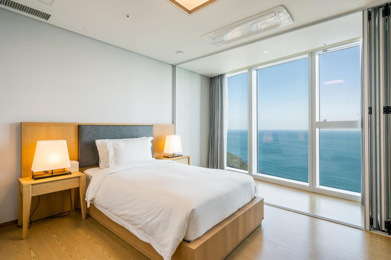 Hotel Lct Y Collection