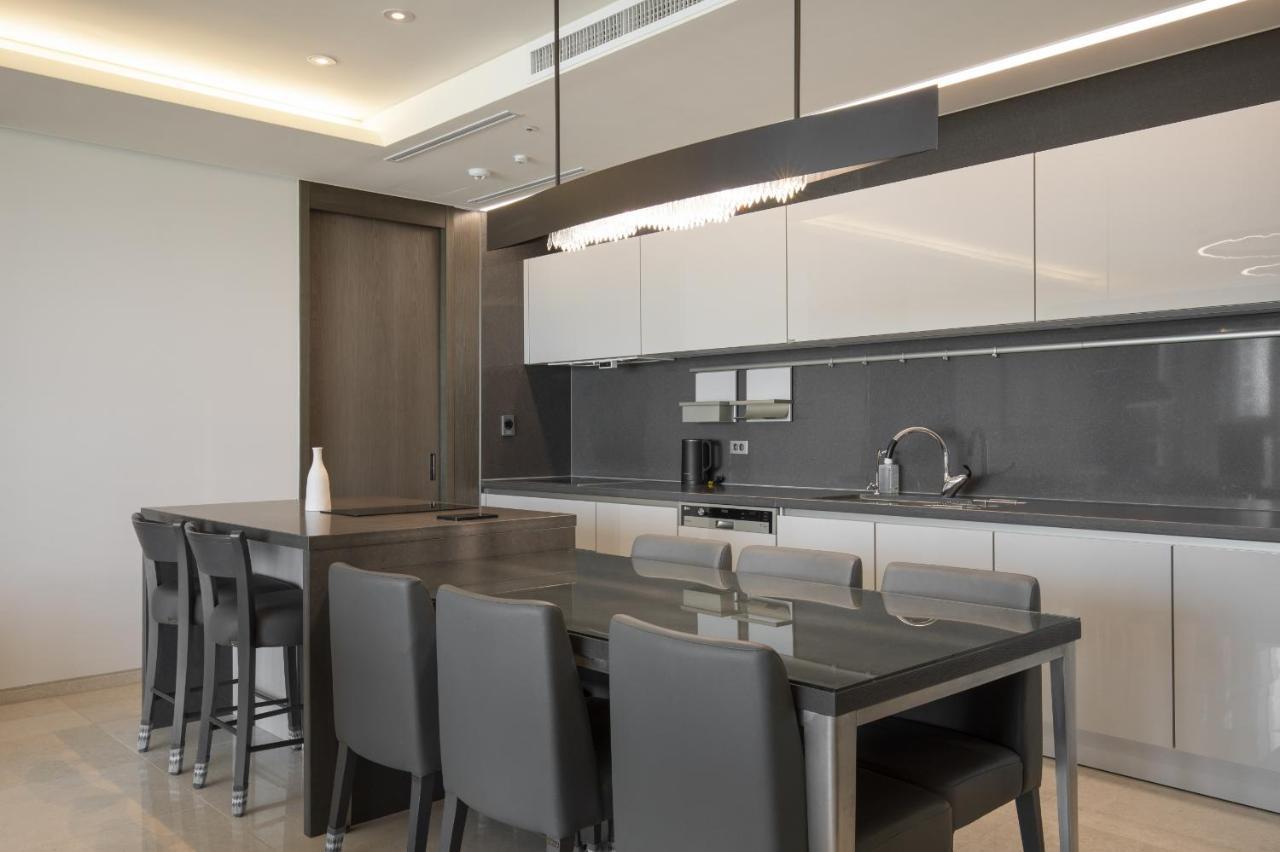 Hotel Lct Y Collection