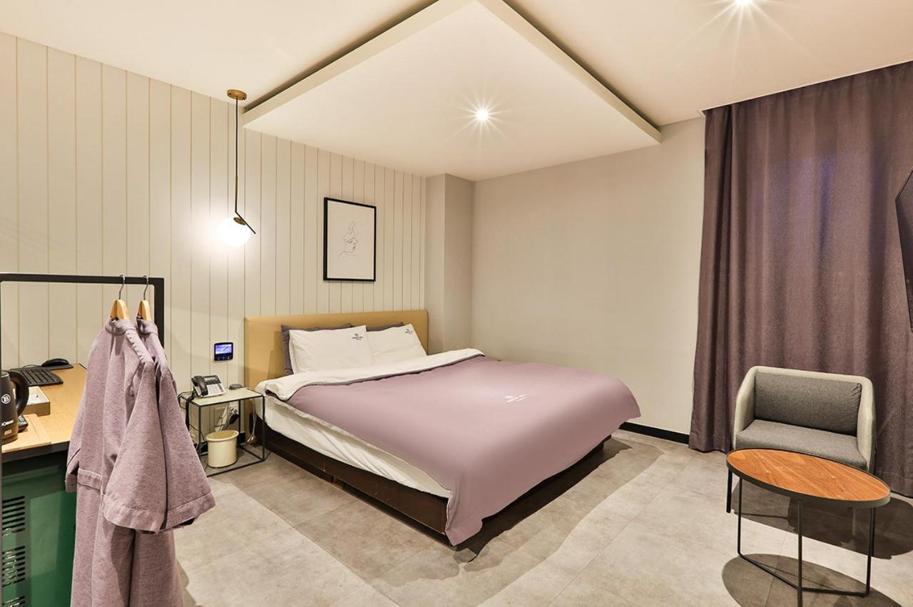 Hotel Brown Dot Jeonggwan
