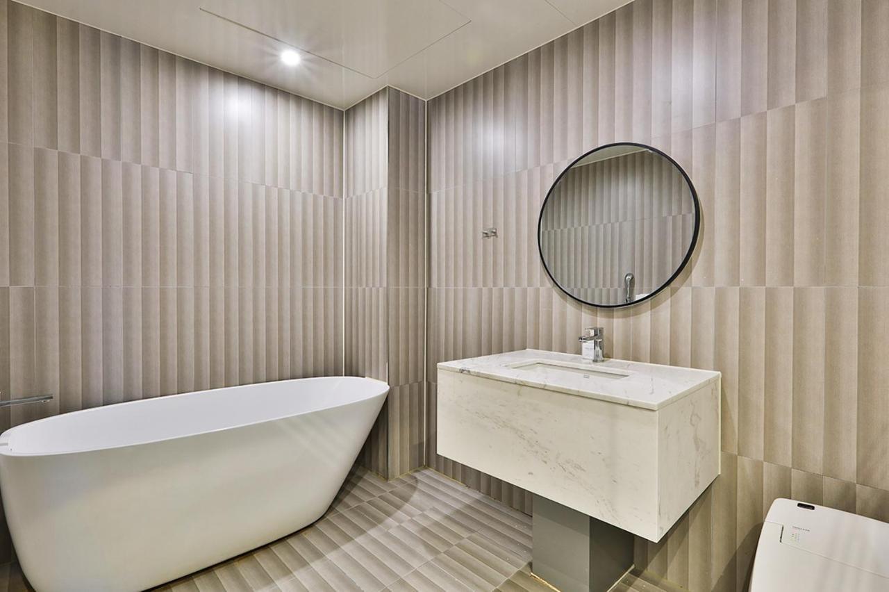 Hotel Brown Dot Jeonggwan