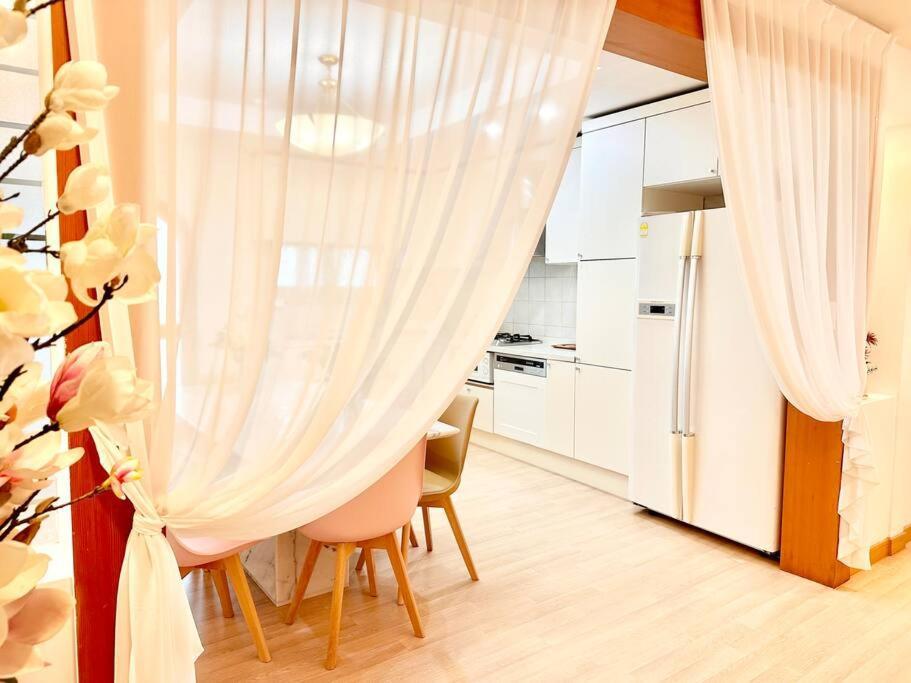 Penthouse Gwangan Located Main Enterance Of The Beach! Free Parking & Bbq With Amazing Patio! Busan