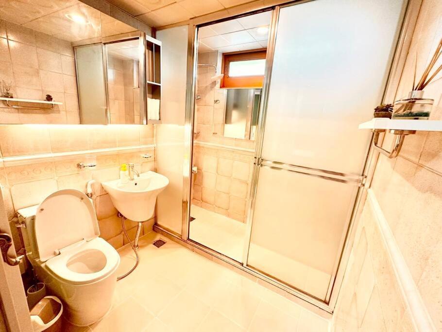 Villa Penthouse Gwangan Located Main Enterance Of The Beach! Free Parking & Bbq With Amazing Patio! *