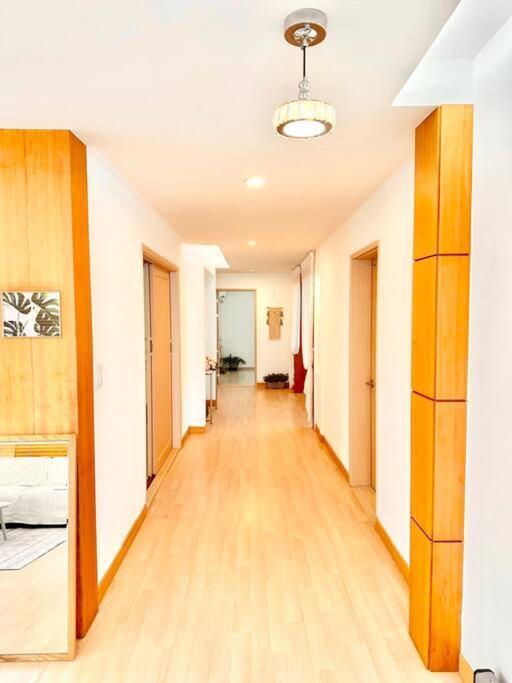 Penthouse Gwangan Located Main Enterance Of The Beach! Free Parking & Bbq With Amazing Patio! Villa Busan