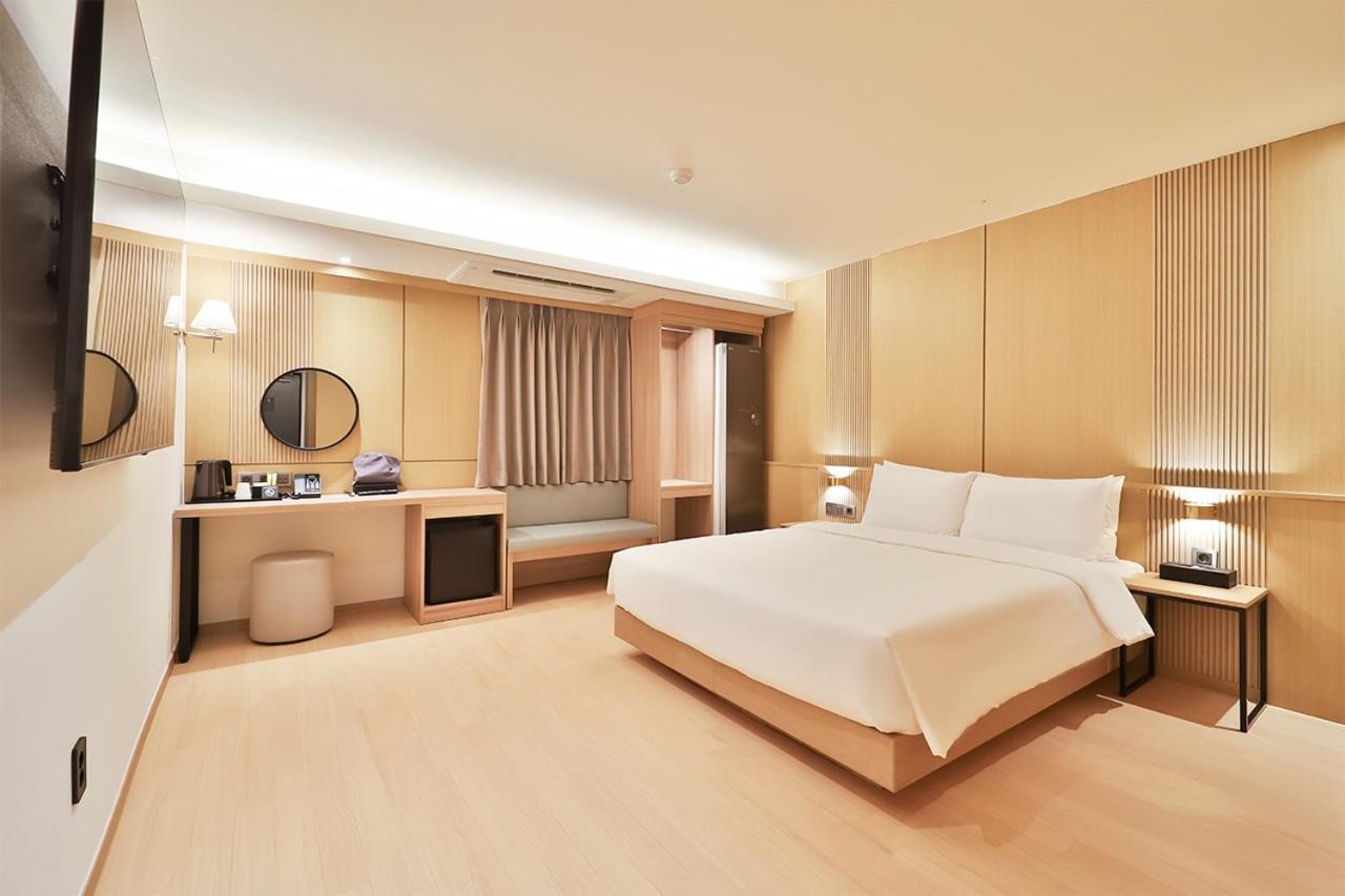The Hotel Busan