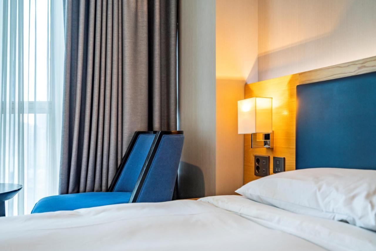 Centum Business
