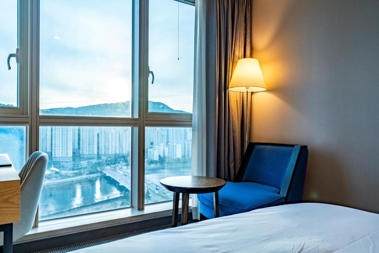 Centum Business 4*