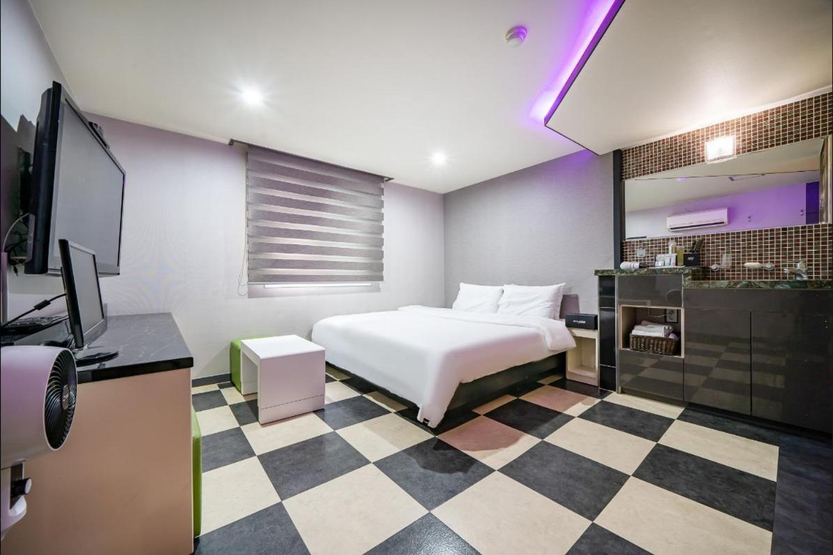 Mu Hotel *
