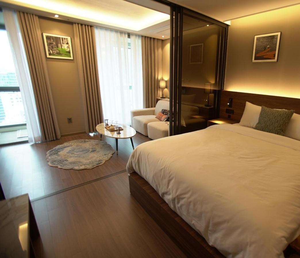 Aparthotel Sienna Ambassador *