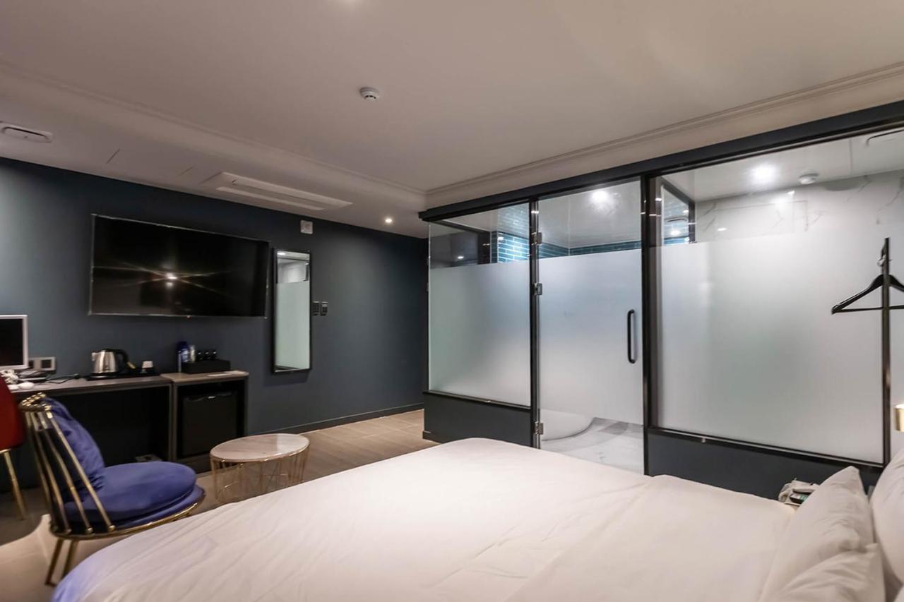 Brown Dot Hadan Hotel