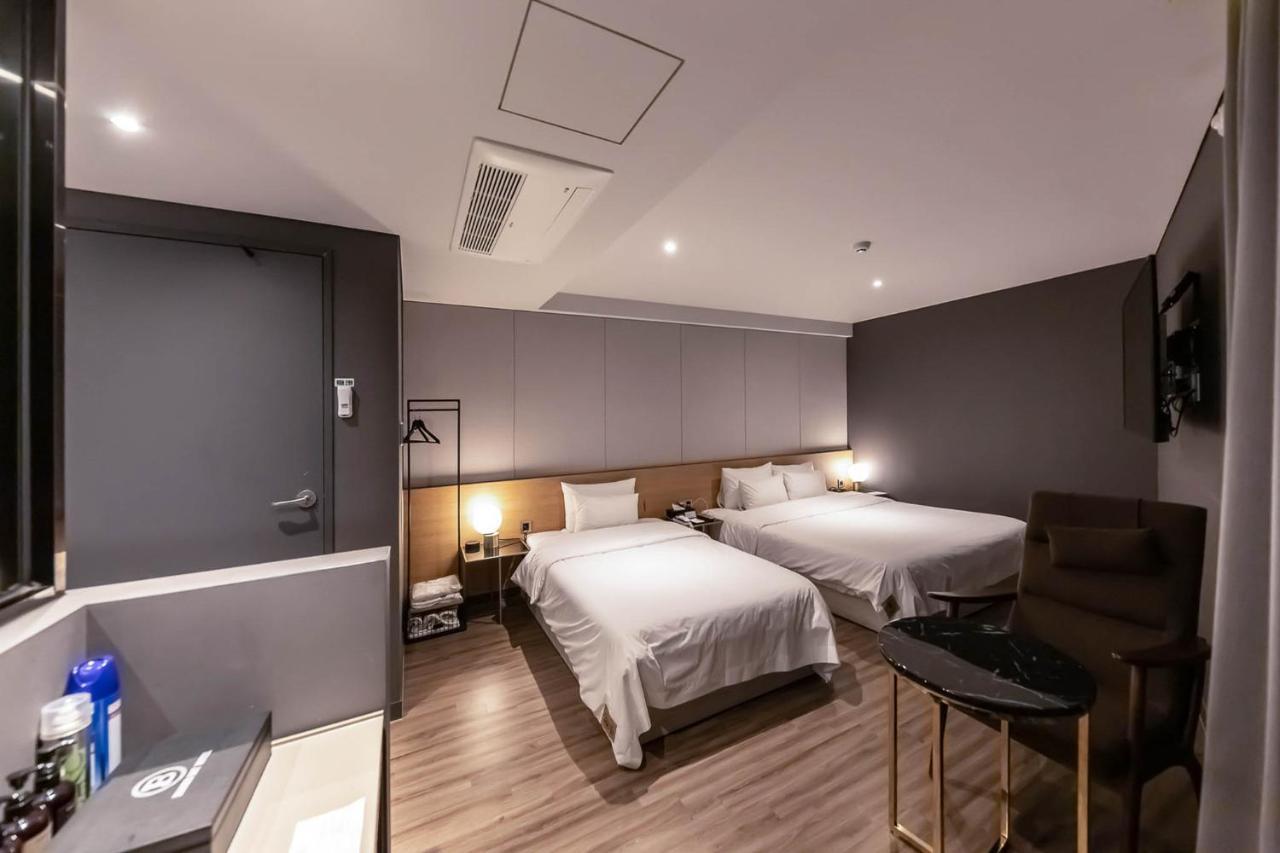 Brown Dot Hadan Hotel *