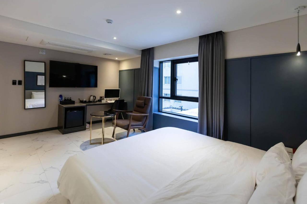 Brown Dot Hadan Hotel *