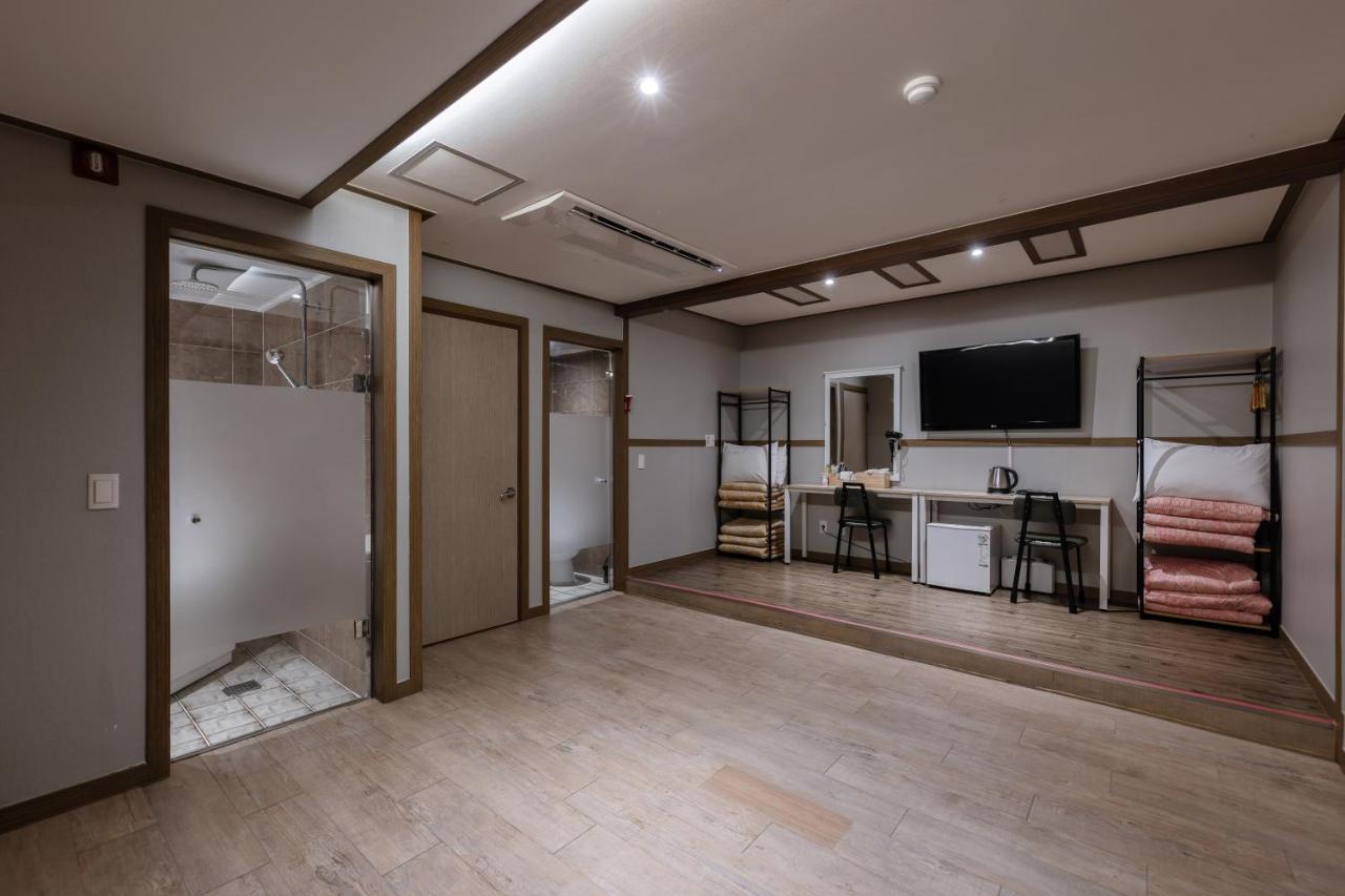 Hotel O