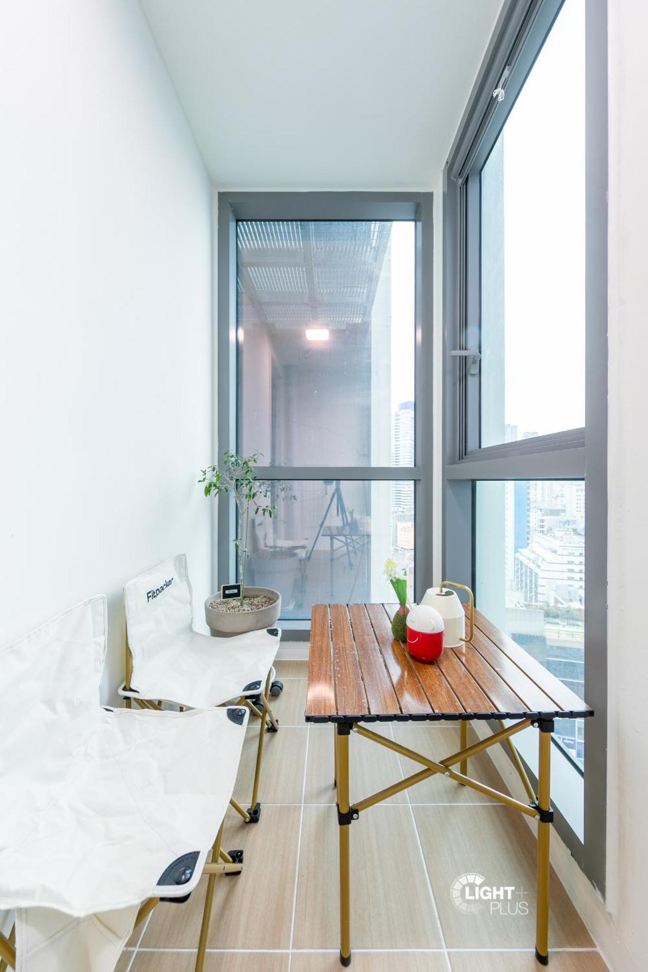 With A Beautiful High-rise View Of Infinity Pool Apartment *