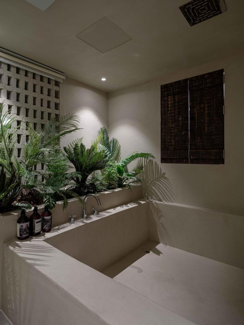 Bahay bakasyunan Banwol Poolvilla Busan