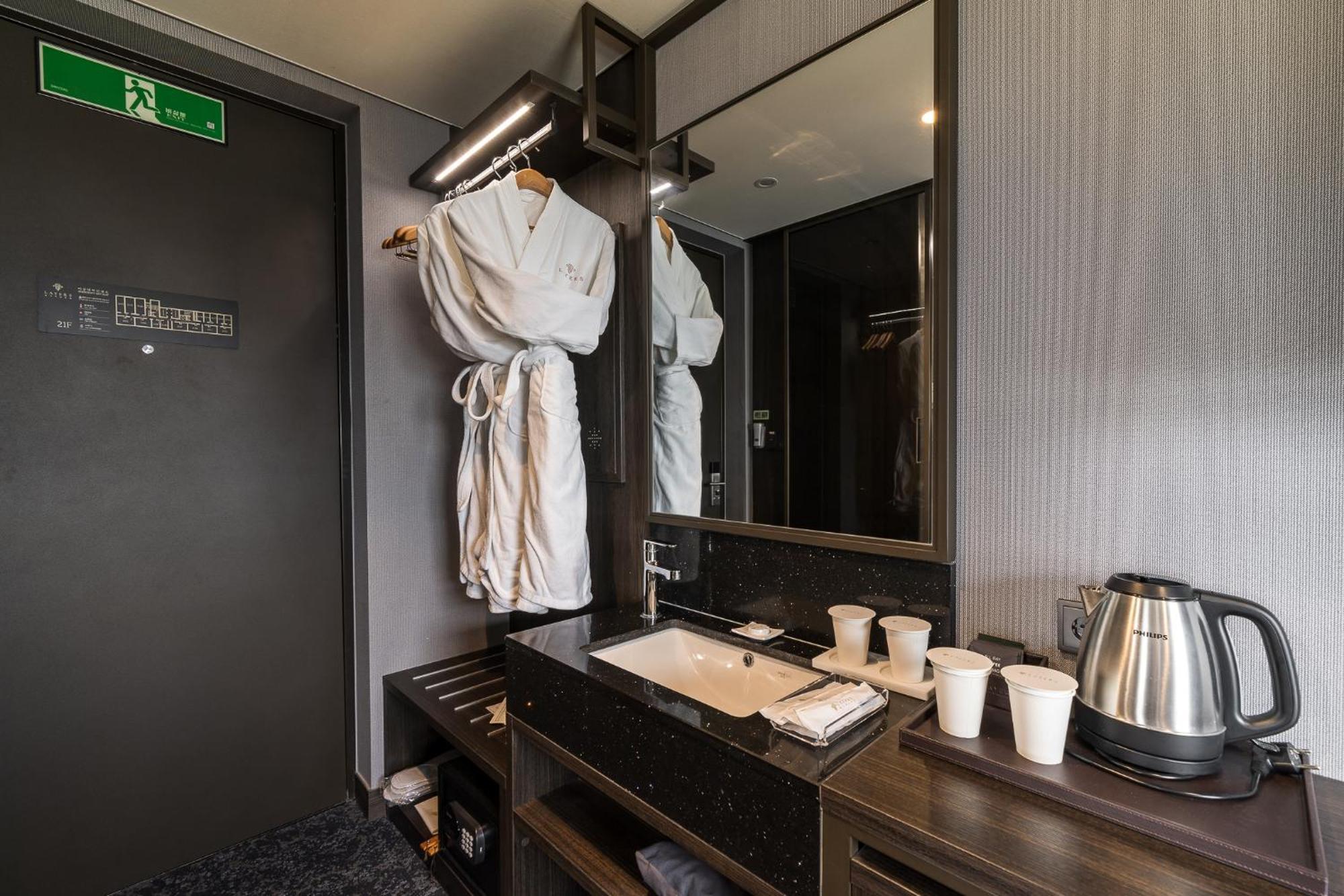 Hotel Layers Hadan 4*