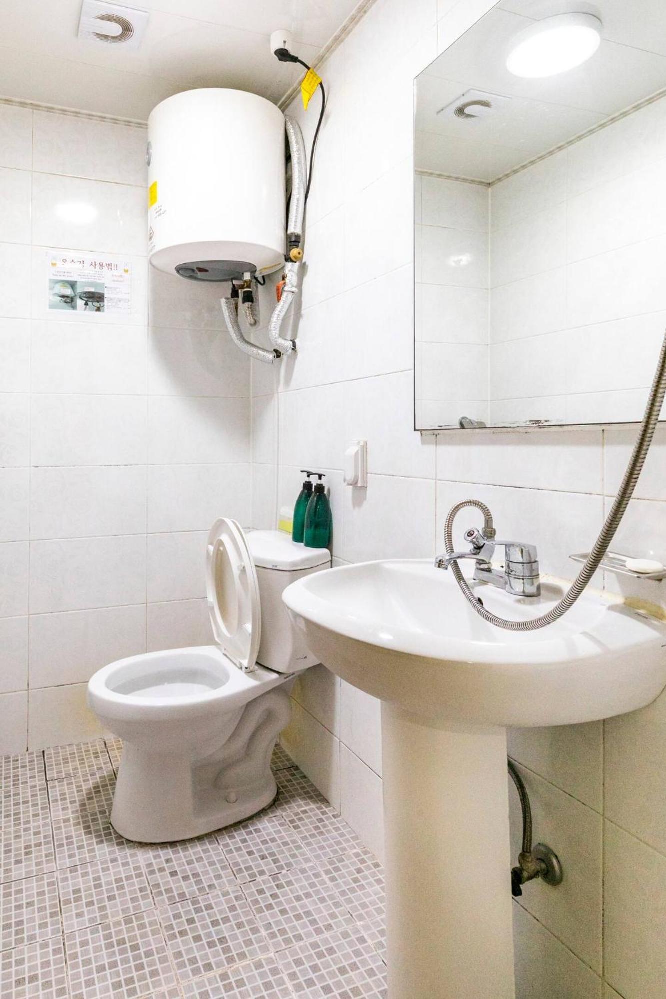 24guesthouse Seomyeon Asrama