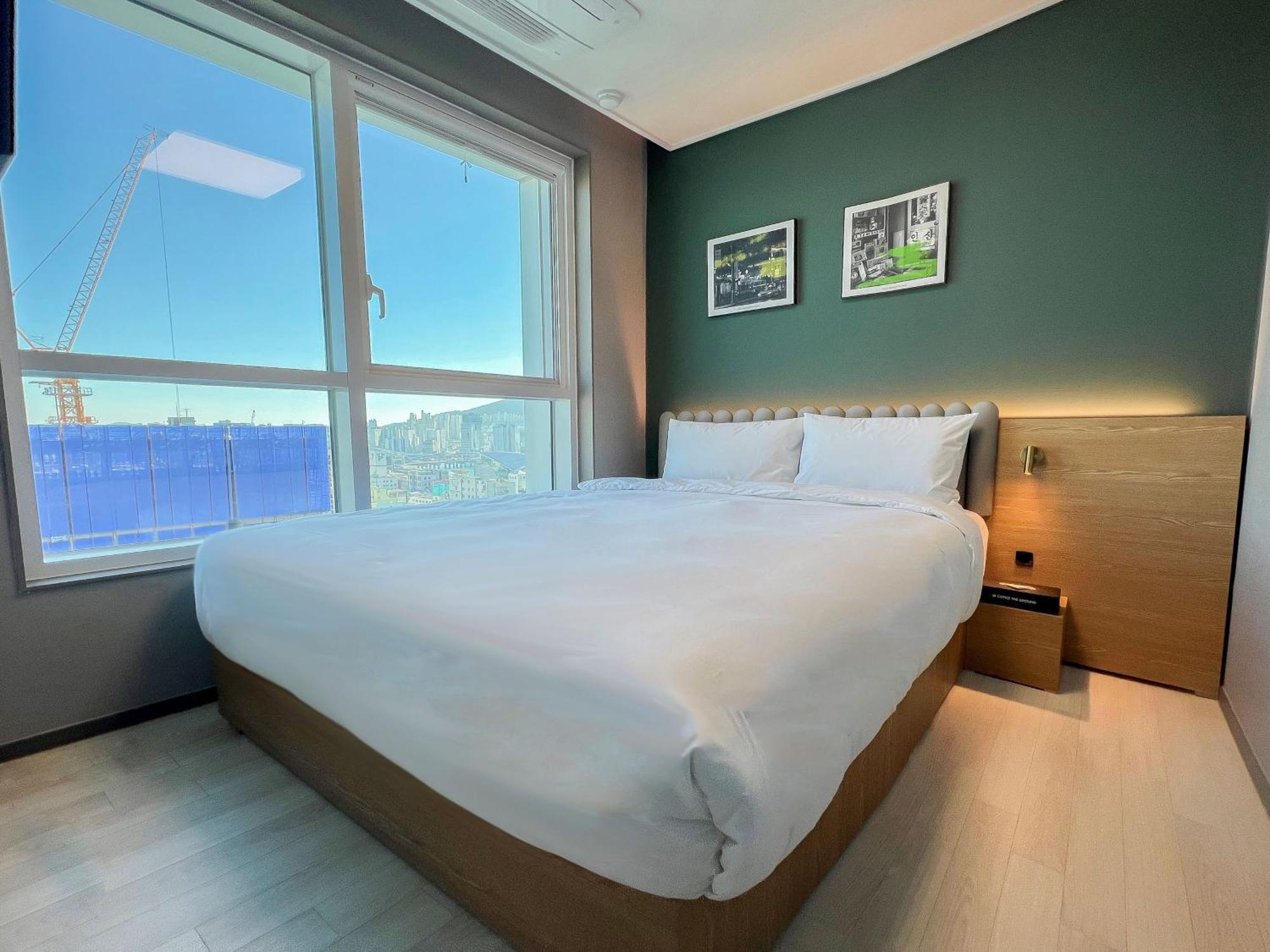Hotel Nampo Cotice The Ground