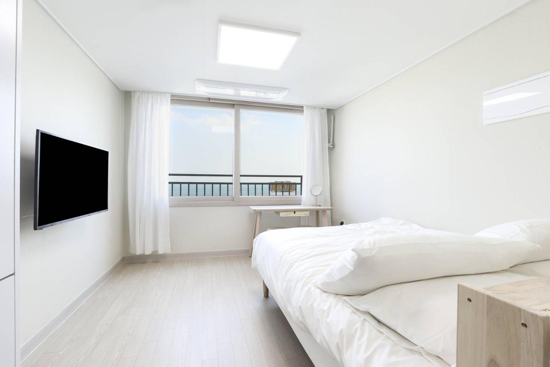 Hotel The First Ocean Songjeong Busan