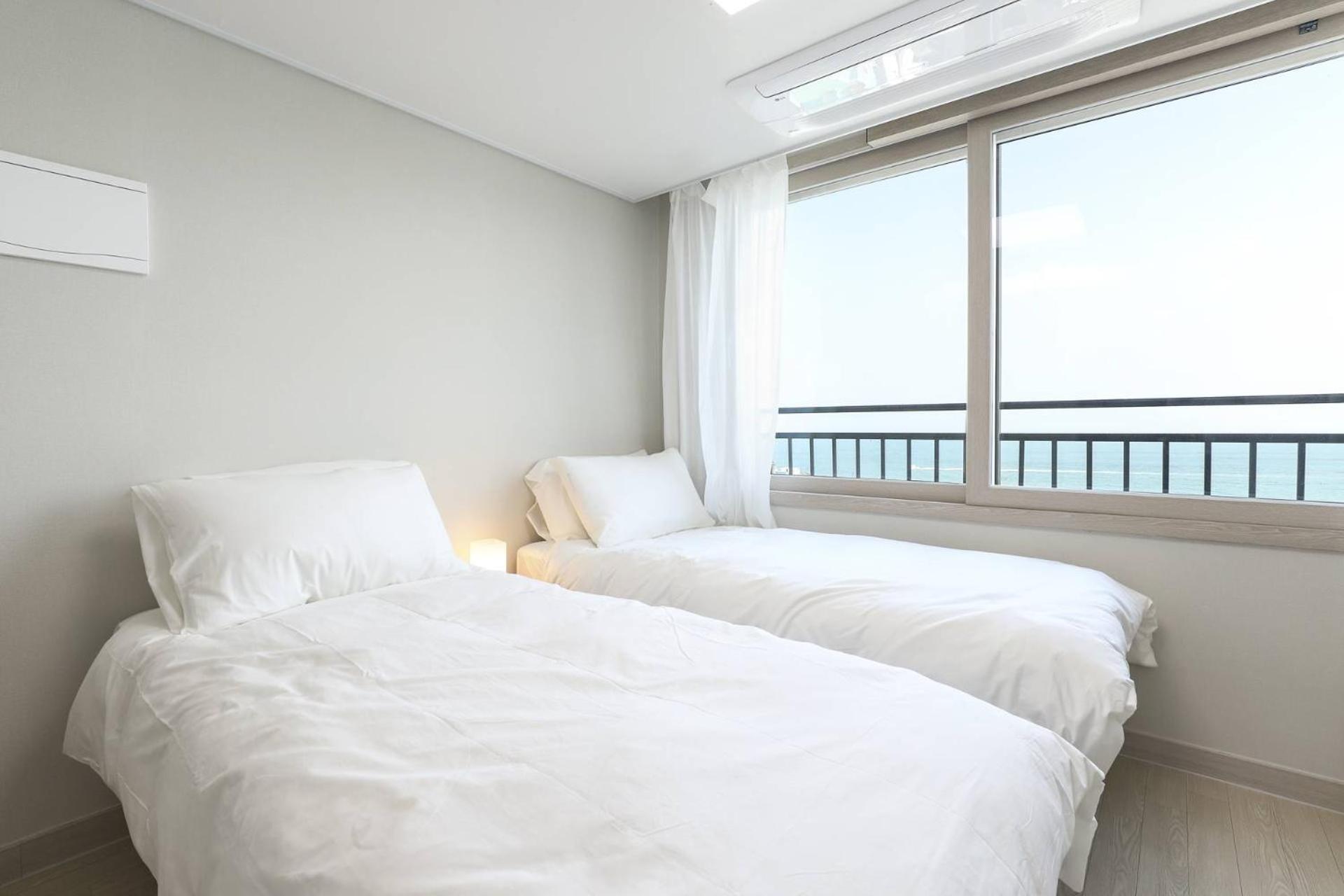 Hotel The First Ocean Songjeong