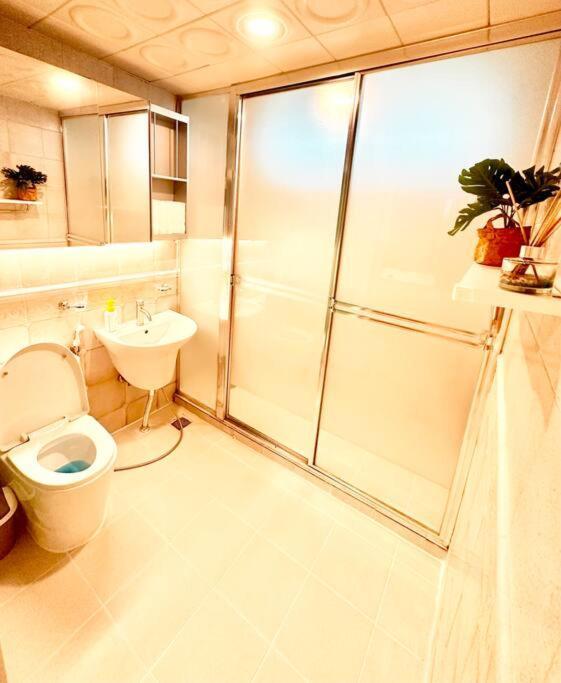 Penthouse Gwangan Located Main Enterance Of The Beach! Free Parking & Bbq With Amazing Patio! * Busan
