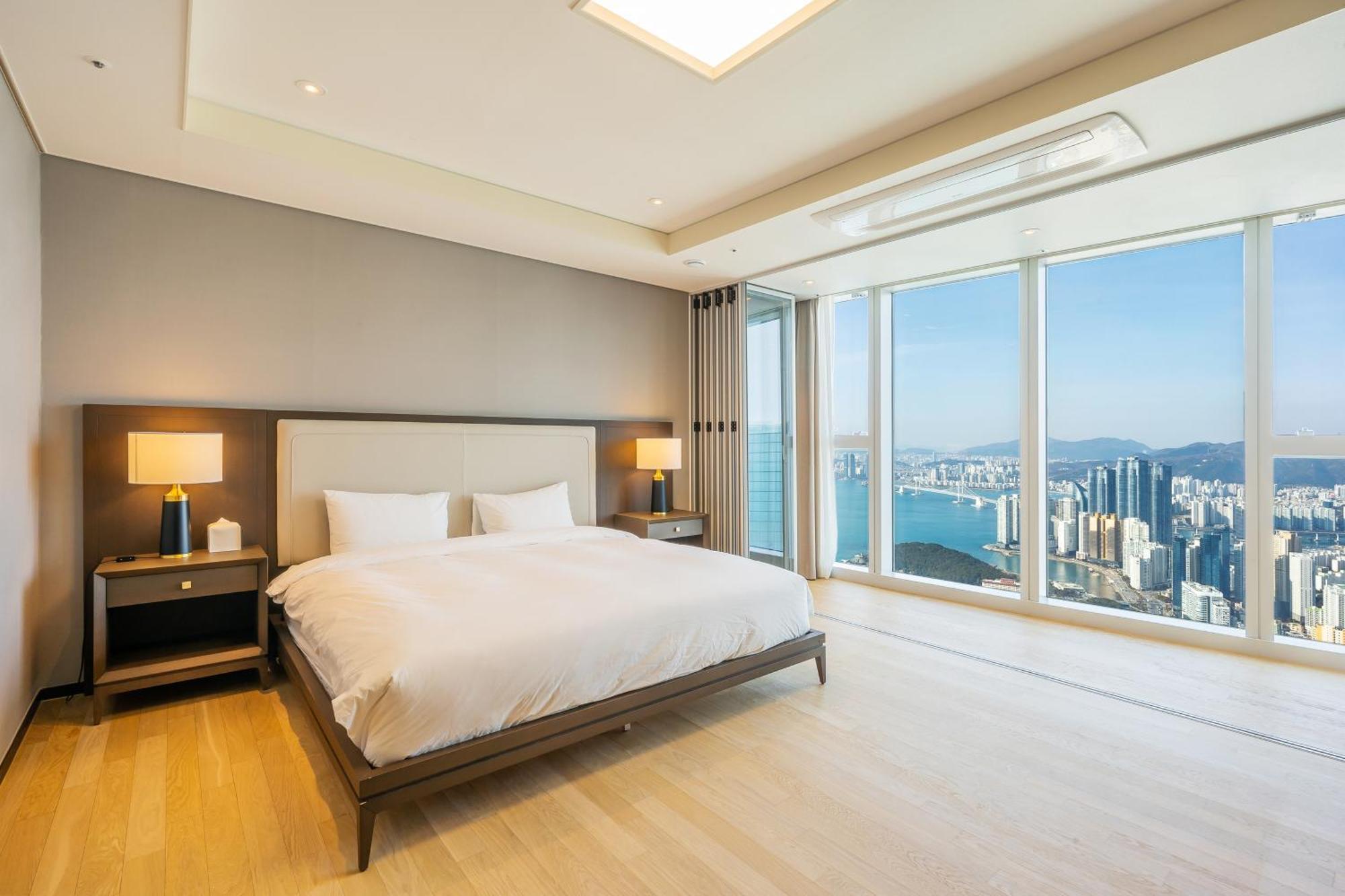 Lct Y Collection Hotel