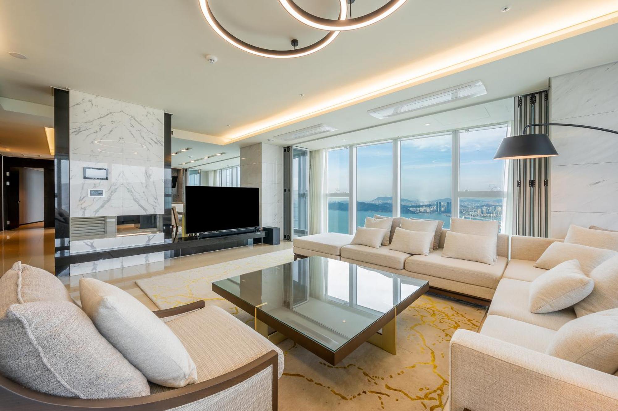 Lct Y Collection Hotel *