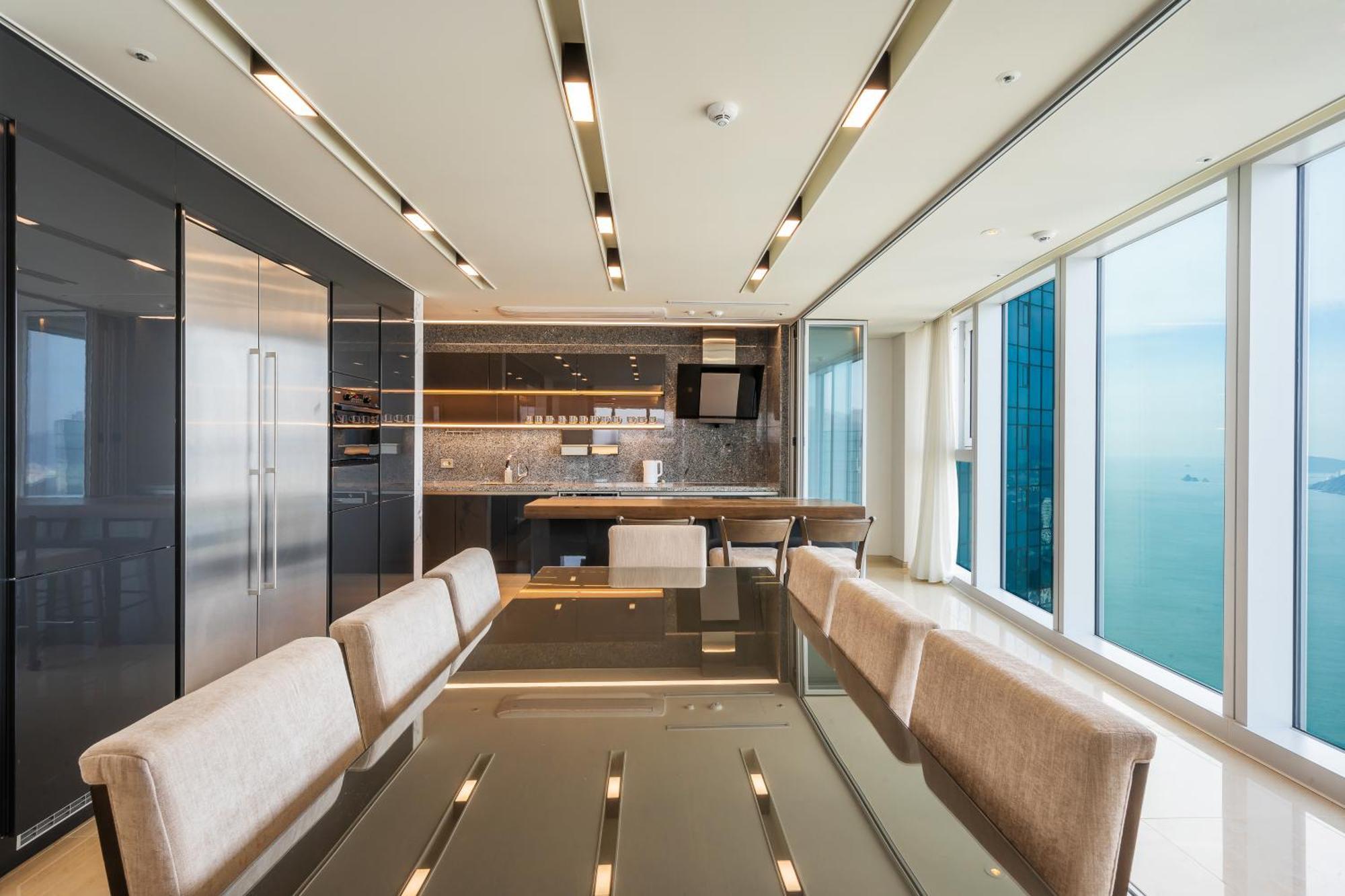Hotel Lct Y Collection