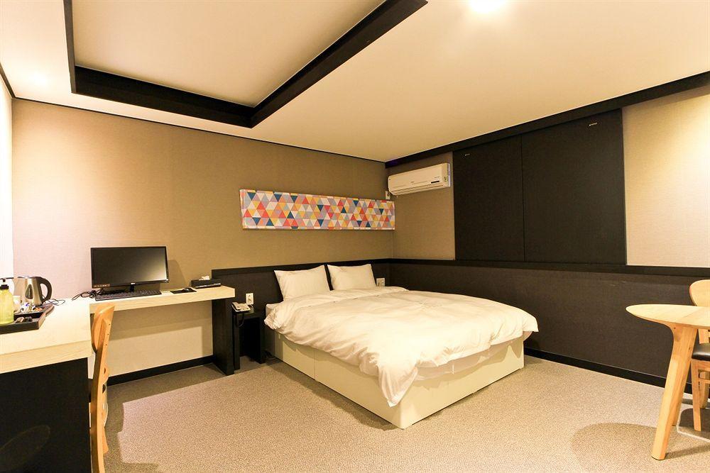 Hotel Elysee 3*